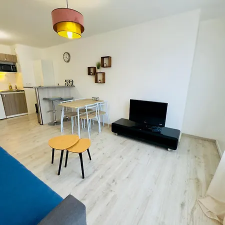 Avec Parking Proche Centre La Rochelle